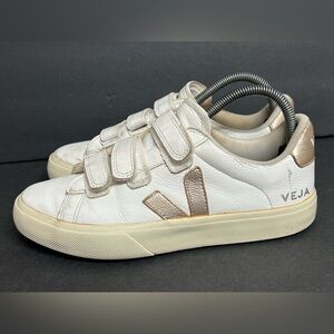 Size 8 Women’s - VEJA Recife Logo Chromefree Sneakers